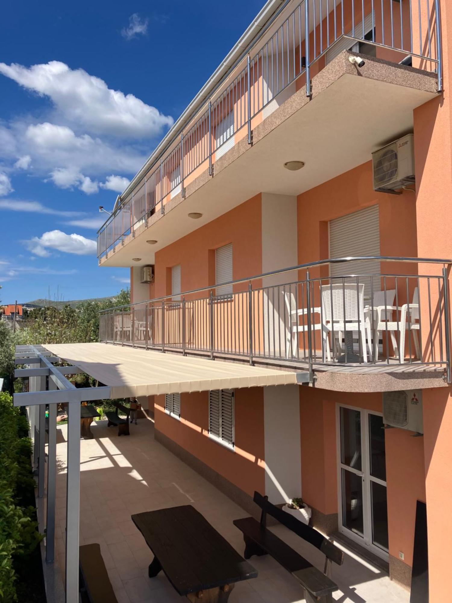Apartments & Rooms Seaside Kastela Ngoại thất bức ảnh