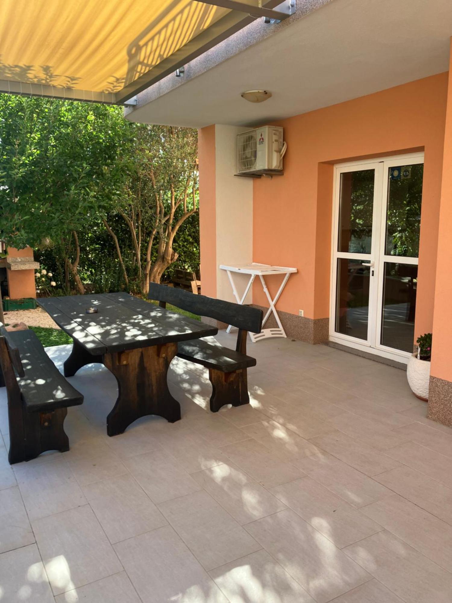 Apartments & Rooms Seaside Kastela Ngoại thất bức ảnh