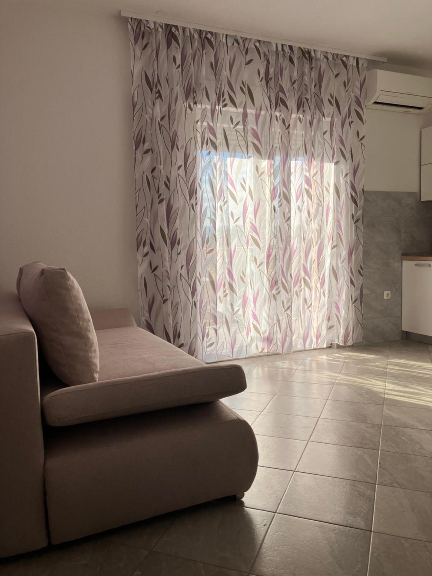 Apartments & Rooms Seaside Kastela Ngoại thất bức ảnh